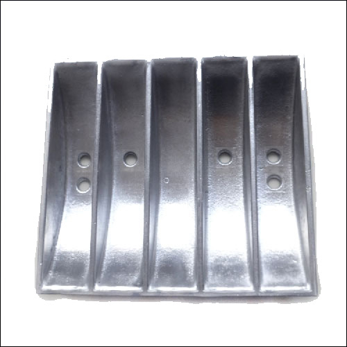 Cotton Picker Scrapping Plate 4 Spindles    N372971